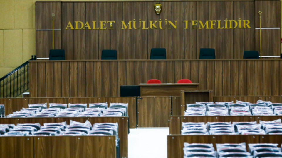 Yanağından makas alanı av tüfeğiyle vurdu!