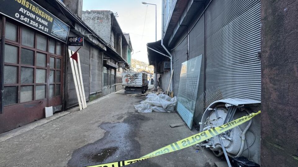 13 yaşındaki Yasin kamyon ile duvarın arasında can verdi