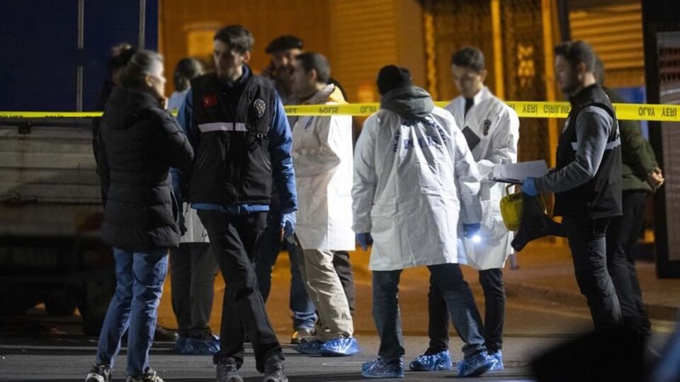 Motosikletli 2 şüpheli, bekçiyi vurdu