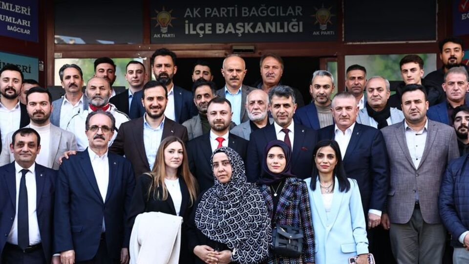 İstifa edip AK Parti'ye katıldılar