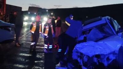 Araç bariyere saplandı! Sürücü ve eşi yaşamını yitirdi