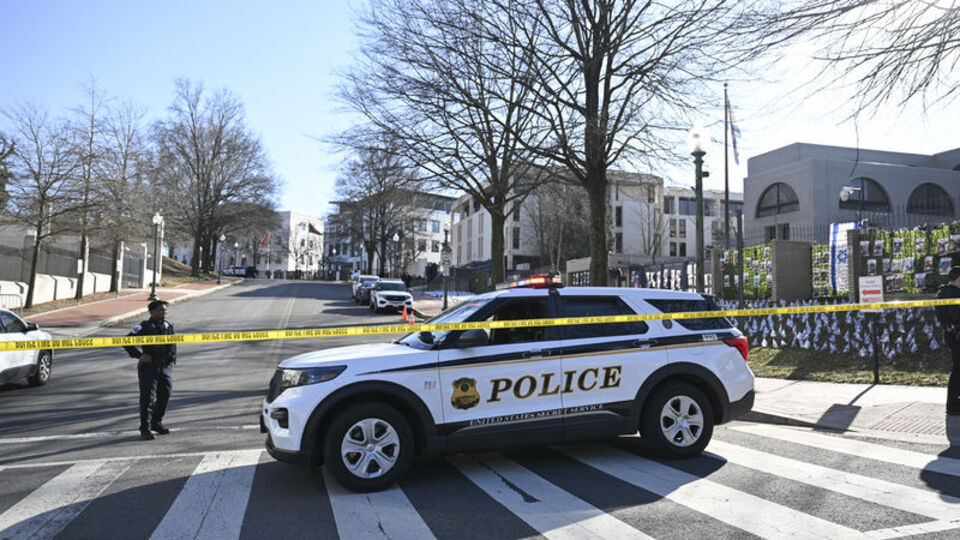 Büyükelçilik önünde kendini yakan ABD'li asker öldü
