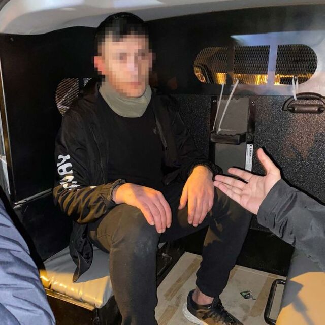 Sevgilisiyle kavga etti, 5 aracı kundakladı