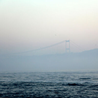 İstanbul'da hava ve deniz trafiğine sis engeli!