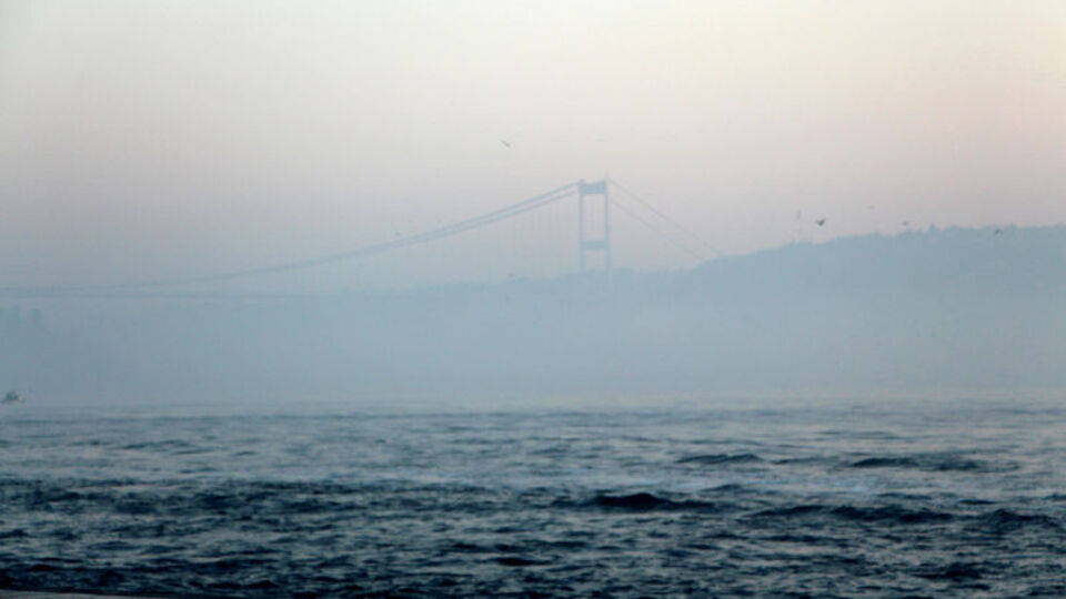 İstanbul'da hava ve deniz trafiğine sis engeli!