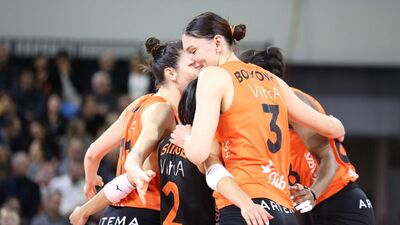 Eczacıbaşı Şampiyonlar Ligi'nde yarı finalde