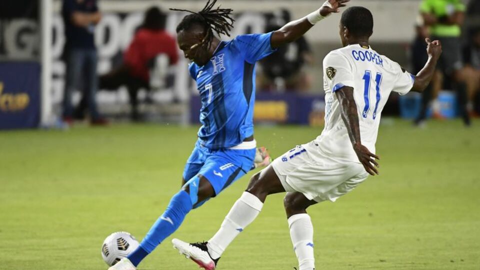 Alberth Elis yapay komadan çıkarıldı