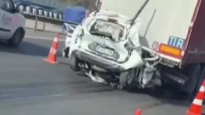 İki TIR'ın arasında kaldı! Şoför hayatını kaybetti