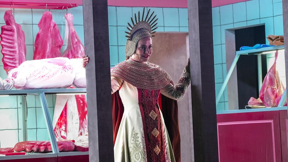 'Titus Kompleks' Mart'ta DasDas'ta