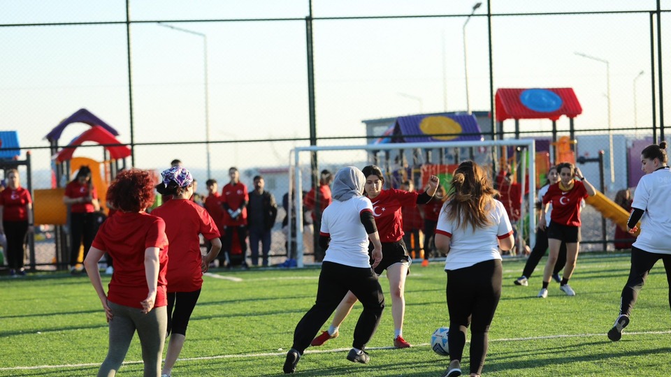 Beko kadın futbol takımlarını buluşturdu