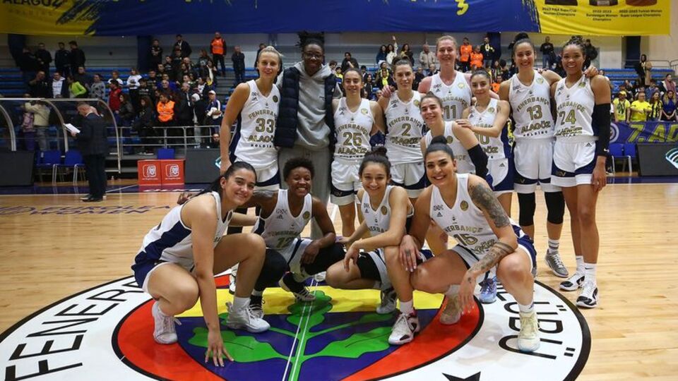 Fenerbahçe Alagöz Holding doludizgin!