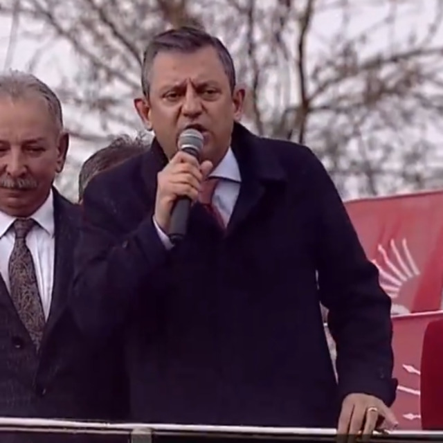 Özel'den 'bedelli tartışması' açıklaması