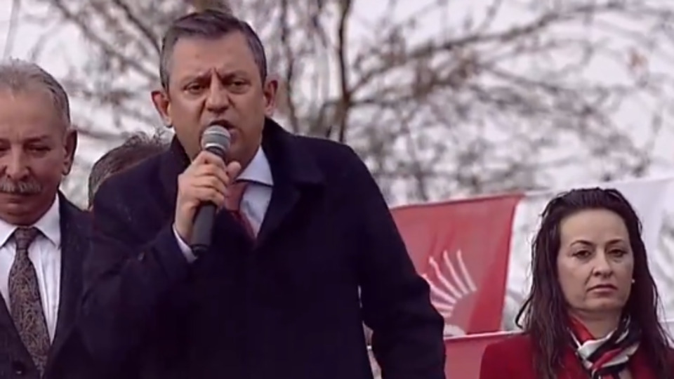 Özel'den 'bedelli tartışması' açıklaması