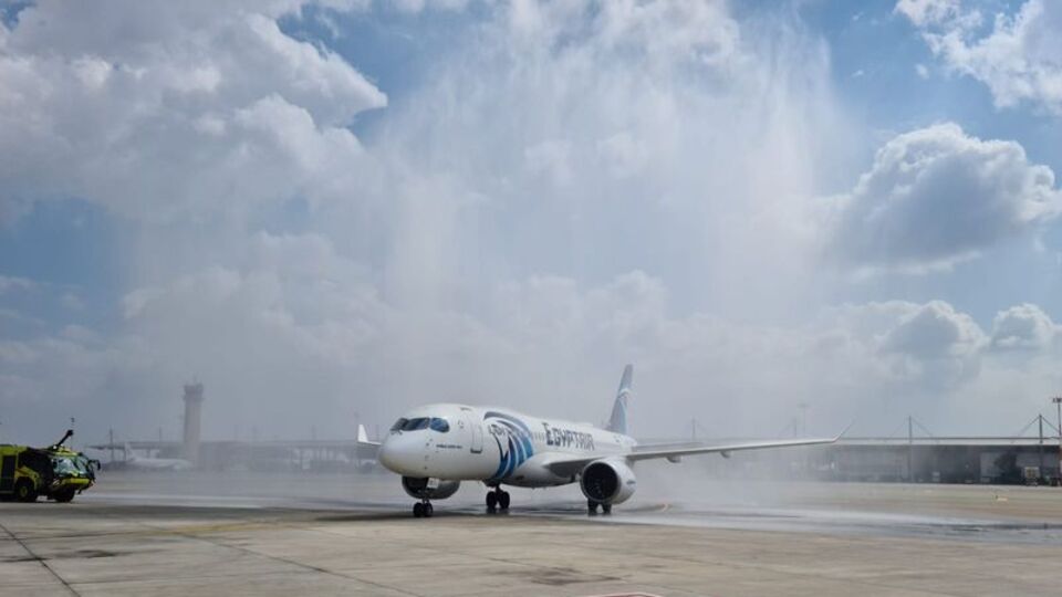 Mısır'dan Libya'ya 10 yıl sonra ilk uçuş