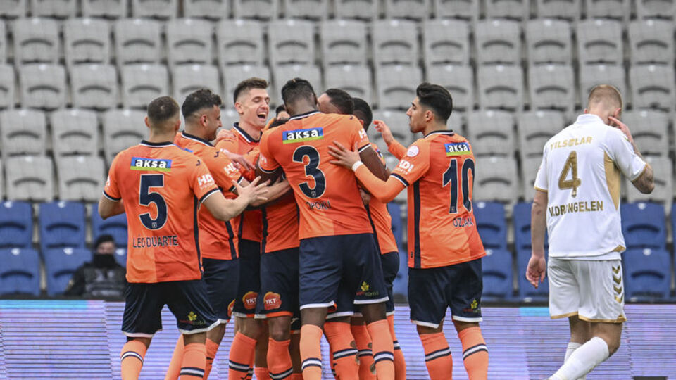 Başakşehir, üç puanı tek golle aldı!