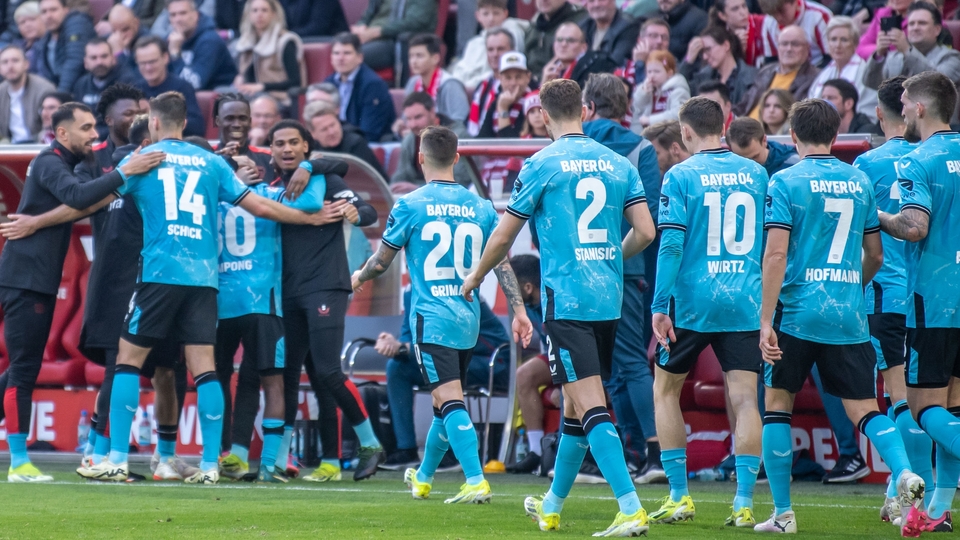 Leverkusen şampiyonluğa yürüyor!