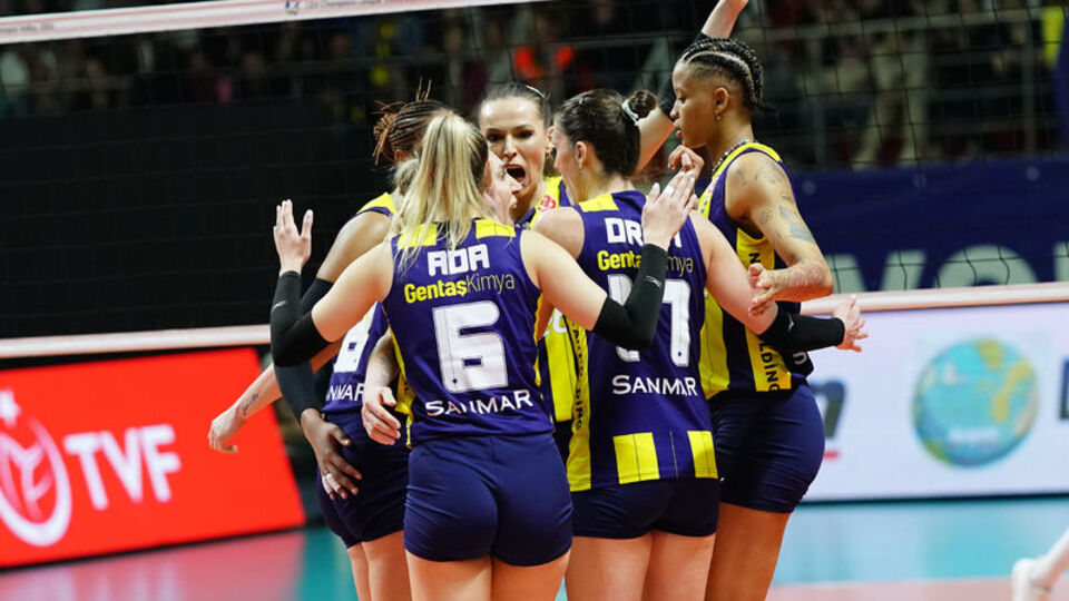 Fenerbahçe Opet, Vakıfbank'ı devirdi!