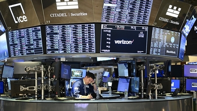 Piyasalar yoğun veri haftasına temkinli başladı