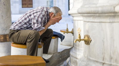 Abdest sırasında konuşmak günah mı?