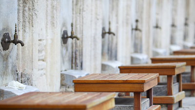 Adetliyken abdest alınır mı?