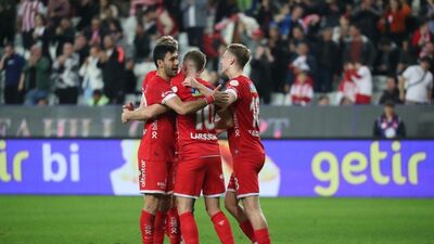 Antalyaspor üç puanı tek golle aldı!