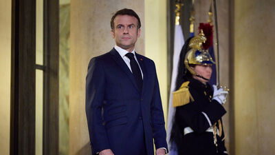 Macron'dan geri adım