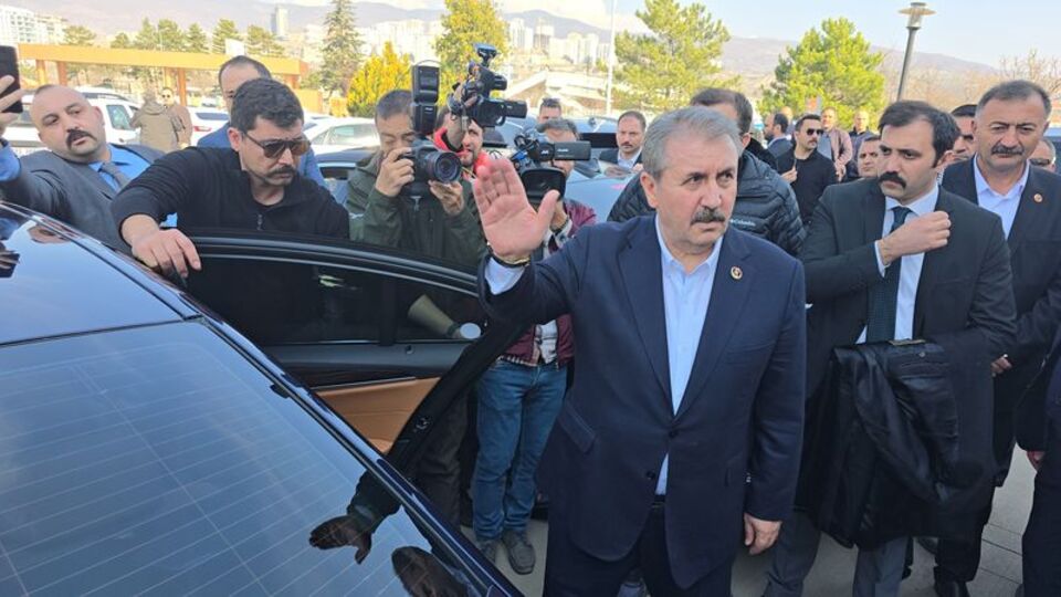 Mustafa Destici, hastaneden taburcu edildi