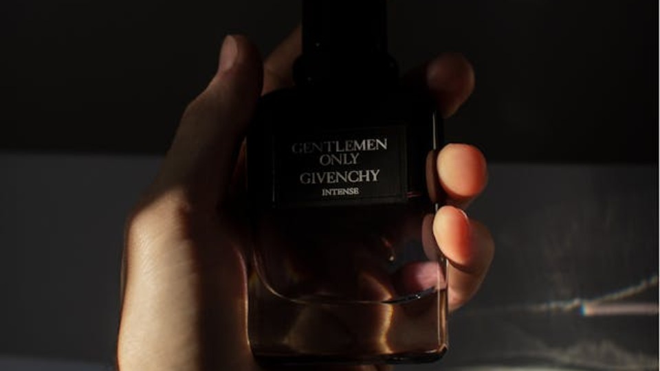 Parfüm sıkmak abdesti bozar mı?