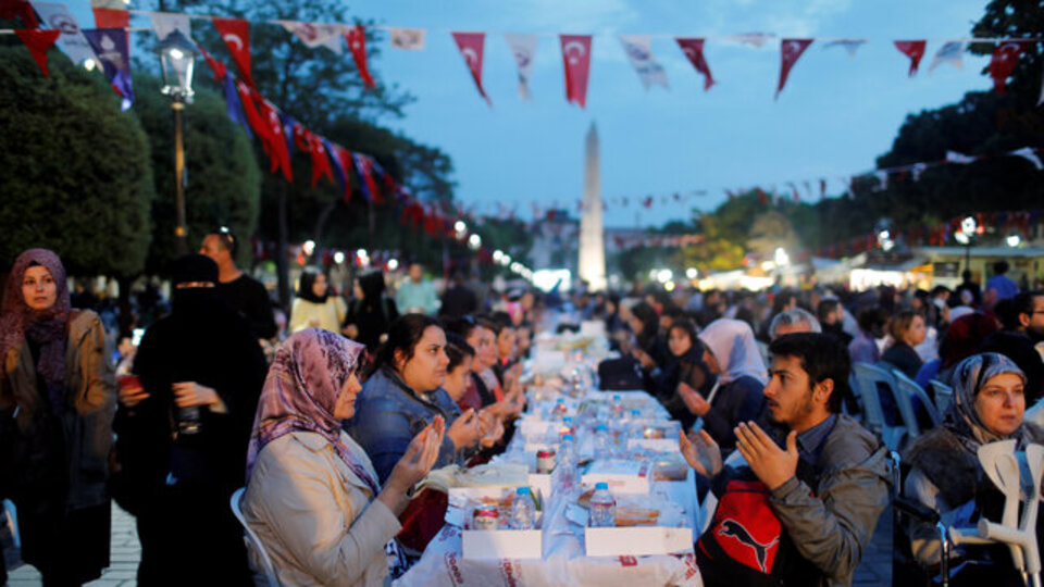 İftar duası okunuşu ve Türkçe anlamı