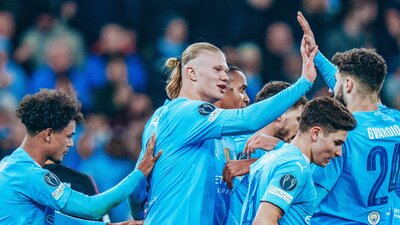 Son şampiyon M.City rekorla turladı!