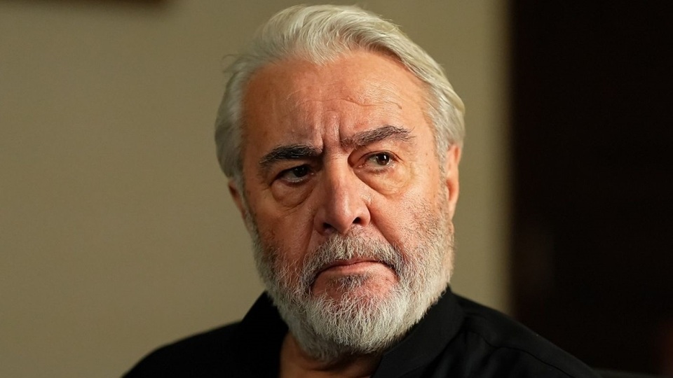 Ekran başına kilitledi