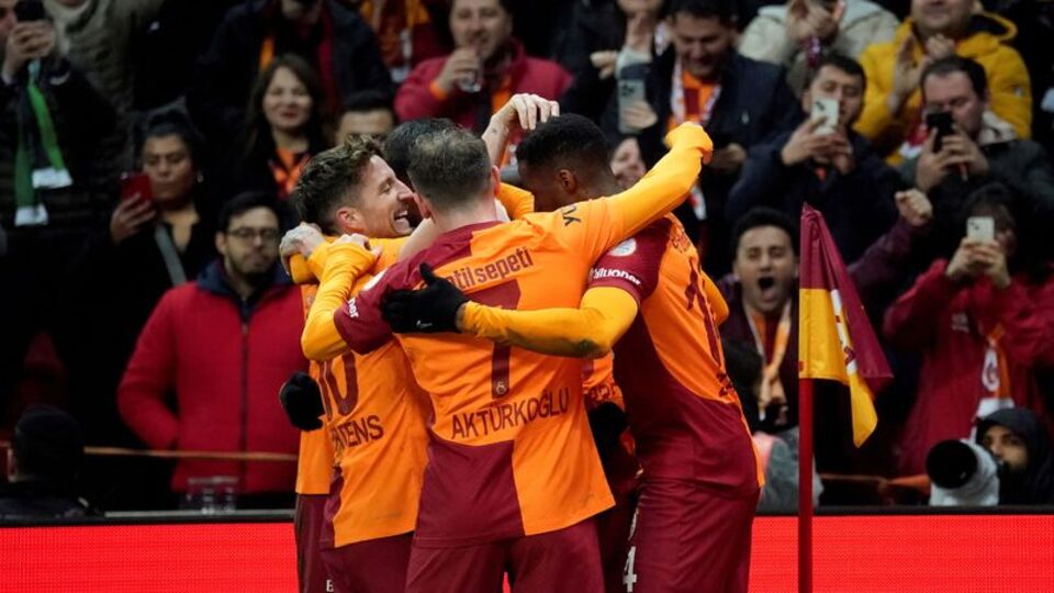 G.Saray'dan Ç.Rizespor'a gol yağmuru!