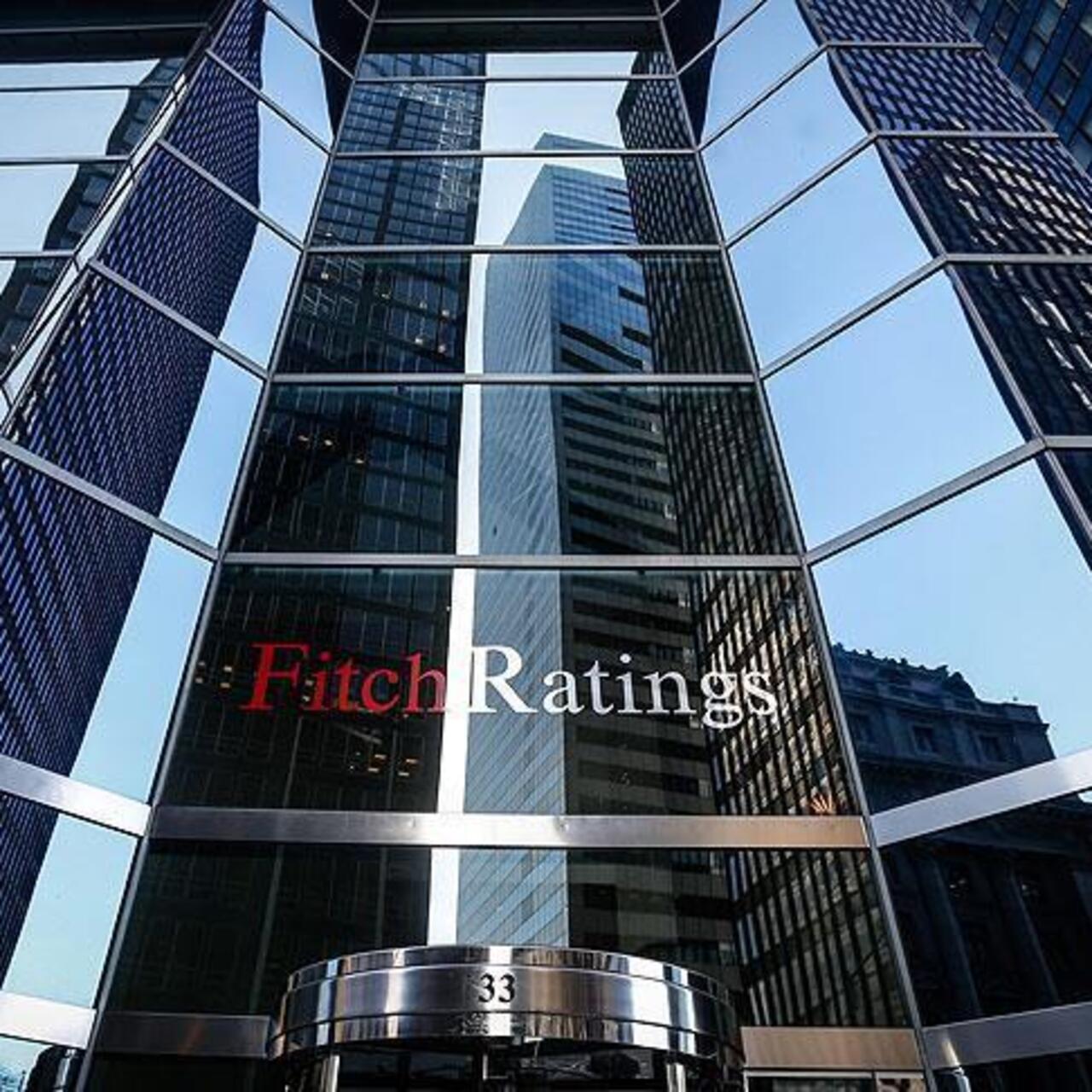 Fitch Ratings, Türkiye'nin kredi notunu pozitife çıkardı