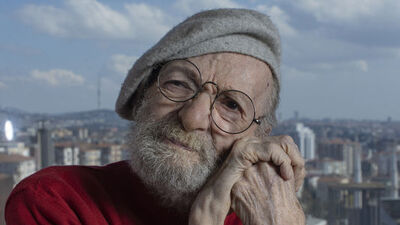 Kayhan Yıldızoğlu hayatını kaybetti