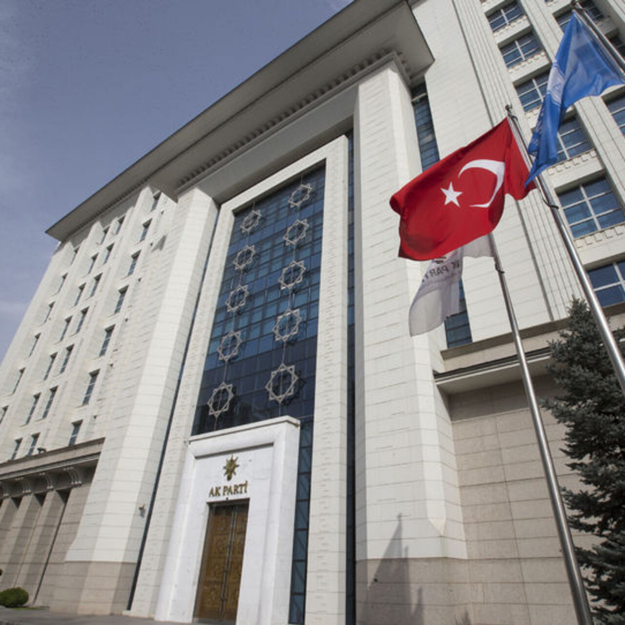 AK Parti'den eski adayları için yeni strateji