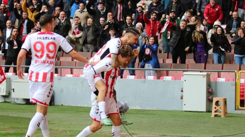Samsunspor 82'de üç puanı aldı!