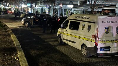 Motosikletli saldırganın vurduğu 2 kişiden biri öldü