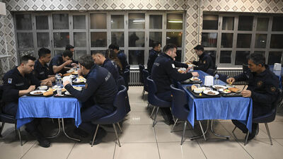 İtfaiyeciler ilk sahuru mesaide yaptı