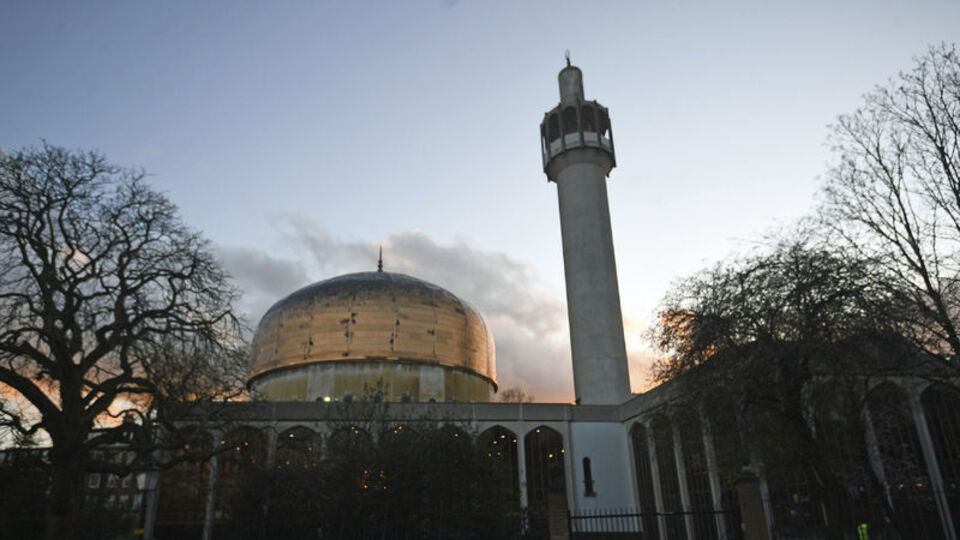 Londra'dan İngiliz Müslümanlar için 117 milyonluk fon