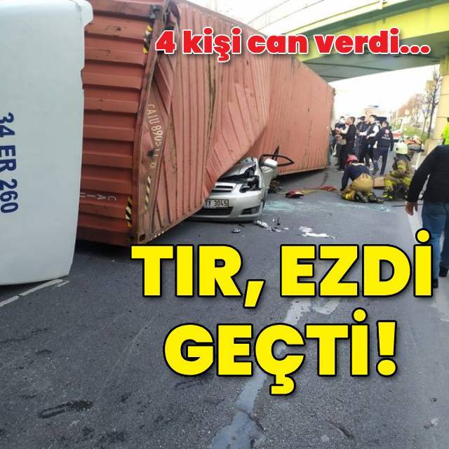 Bakırköy'de TIR otomobilin üzerine devrildi