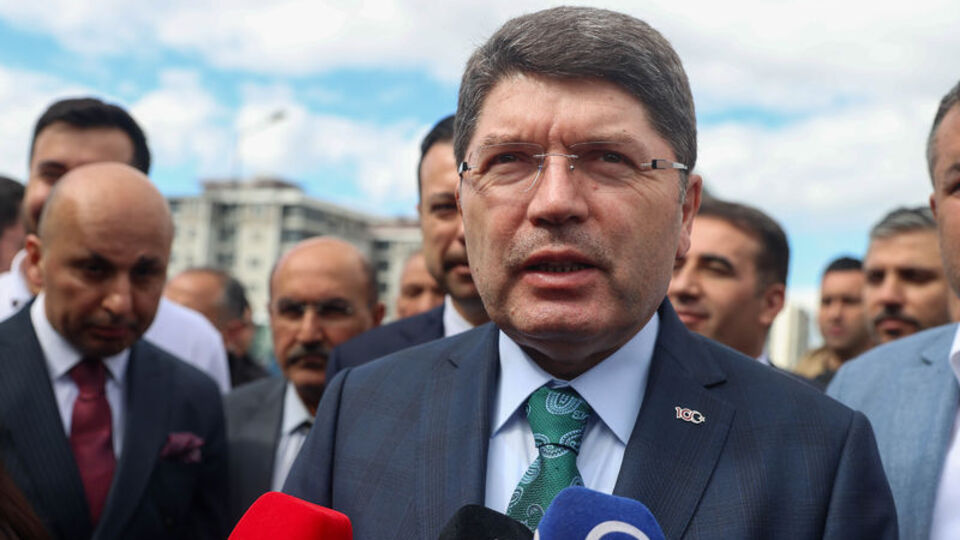 "Seçim yenilenirse Cumhurbaşkanı Erdoğan'a adaylık yolu açılır"