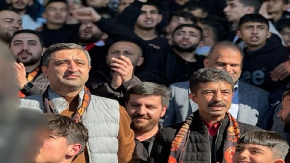 HÜDA PAR'lı adayla maç izleyen DEM Partili ihraç edildi