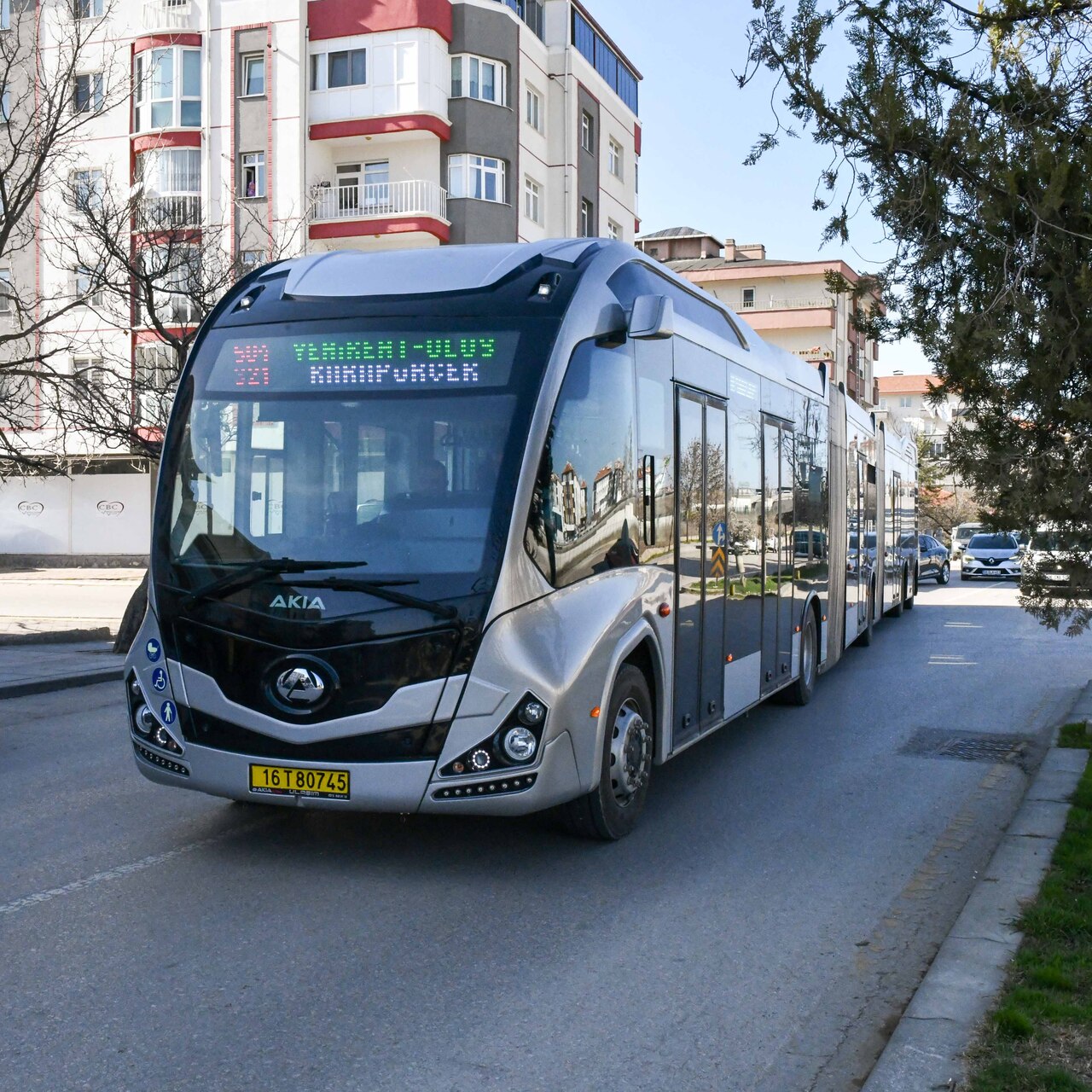 Ankara'da metrobüs test edildi