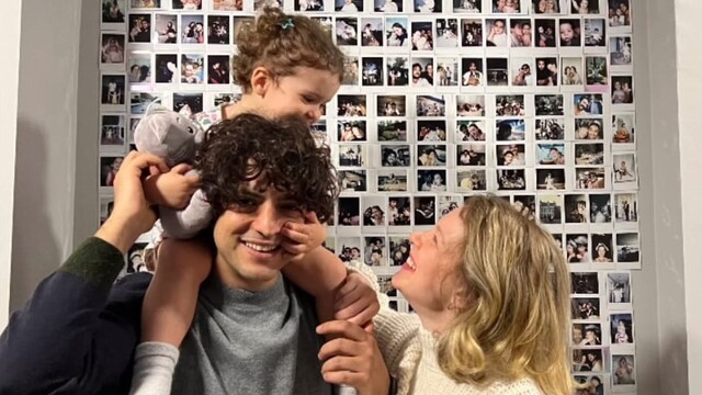 Mutlu aile pozu
