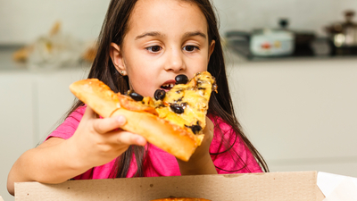 4 yaşındaki kız çocuklarının yaşadığı o sorun şoke etti