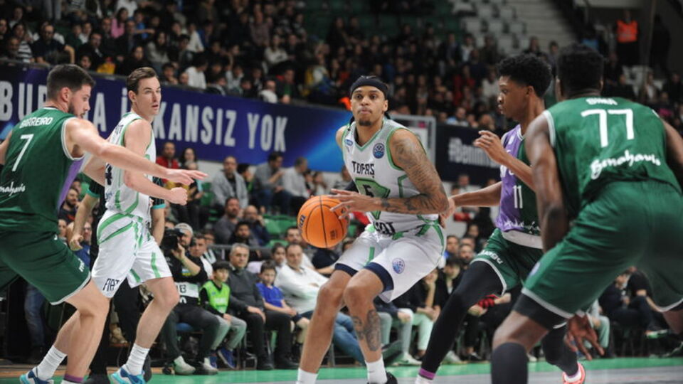TOFAŞ, Unicaja'ya diş geçiremedi