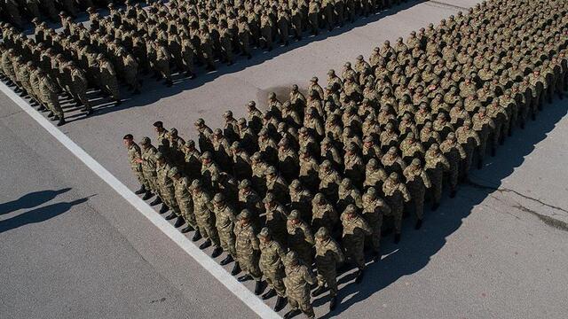 Askere kaç yaşında gidilir?