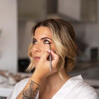 Abiye makyajı nasıl yapılır?