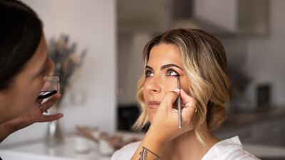 Abiye makyajı nasıl yapılır?