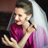 Düğün makyajı nasıl yapılır?